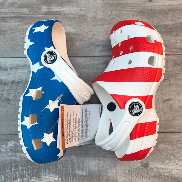 Crocs Classic American Flag Clog - Picture 14 of 16